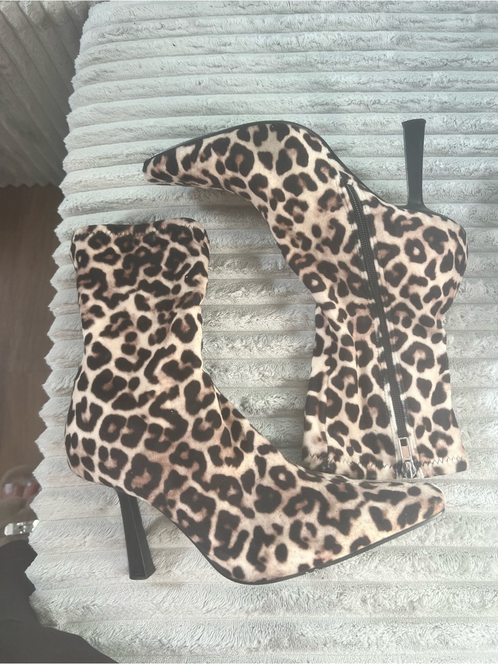 Steve Madden Leopard Print Pointed Toe Ankle Boots - Tan & Black